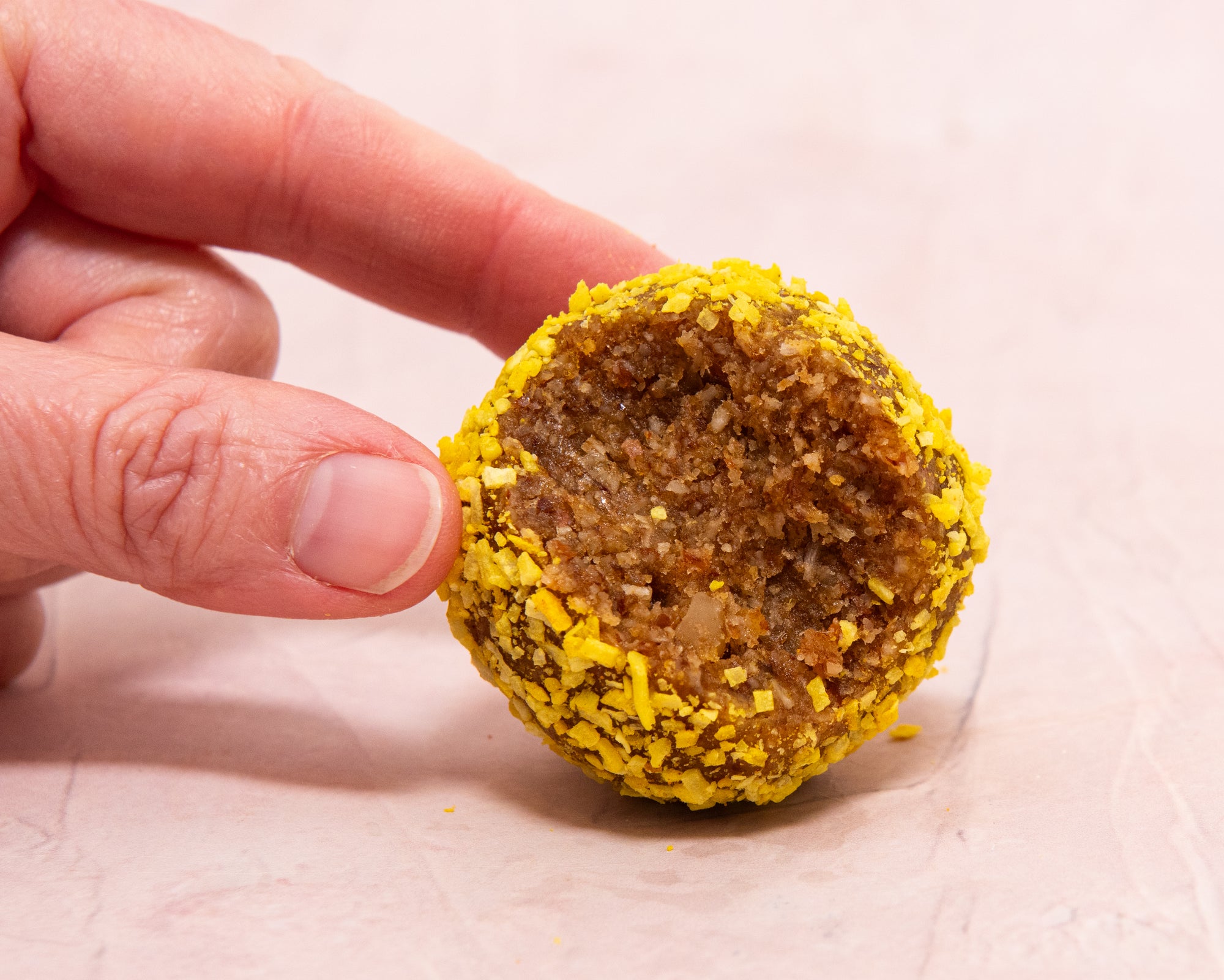 Lemon & Macadamia Protein Ball